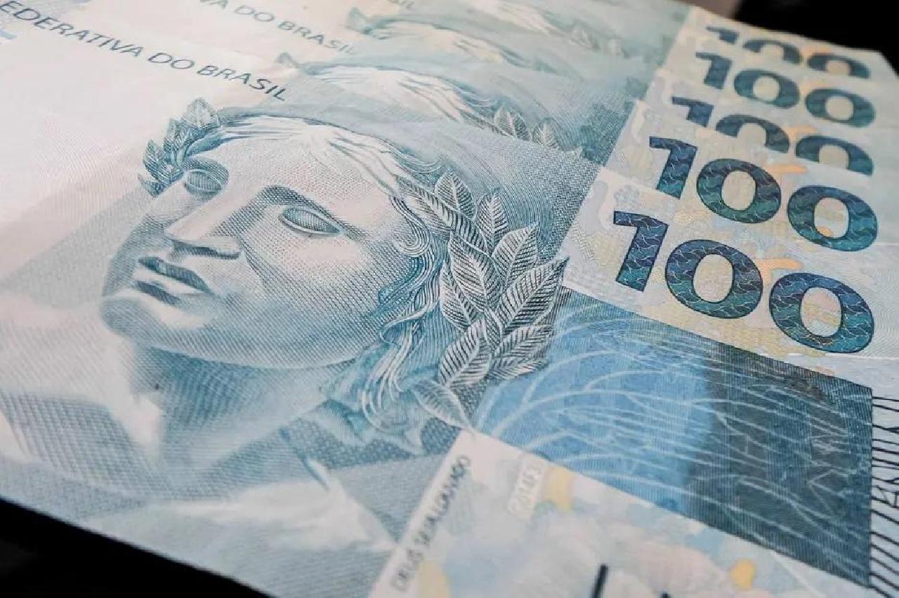 Investimentos de brasileiros superam R$ 3 tri no 1º semestre, puxados pelos mais ricos